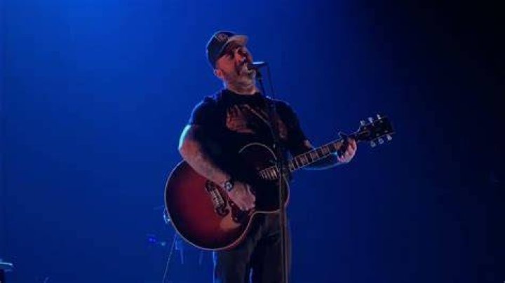 Aaron Lewis Covers Alice In Chains - Nutshell DOESN'T GET ANY BETTER!! - aaron lewis cover songs youtube