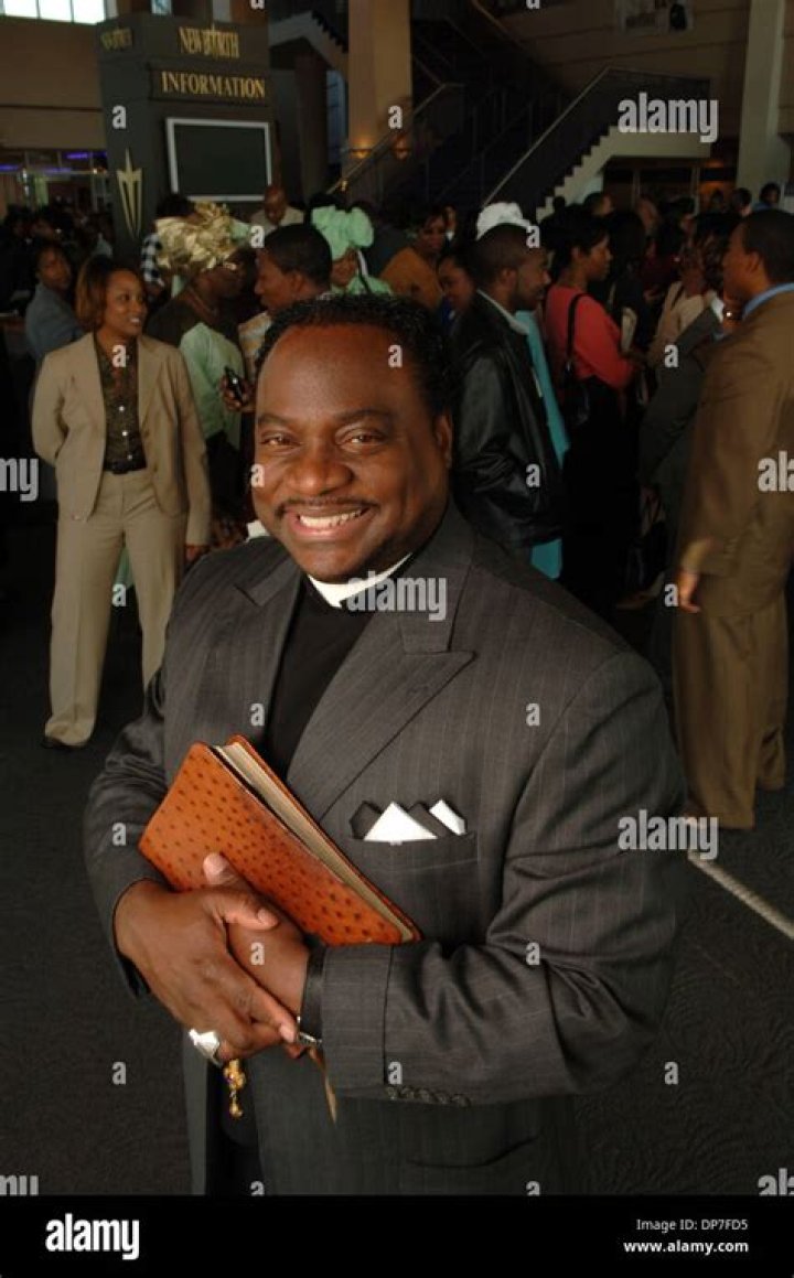 Bishop Eddie Long's Education and Early Career Bishop Eddie Long's Education and Early Career