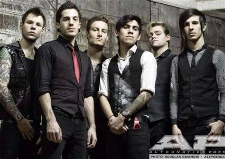 Crown The Empire's Photo