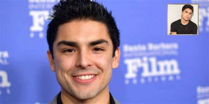 Diego Tinoco is best known for playing a major role of Cesar Diaz in the Netflix series On My Block