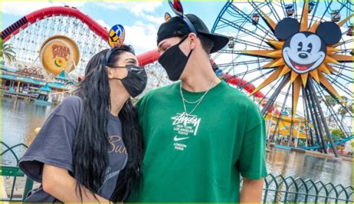 dixie noah beck
