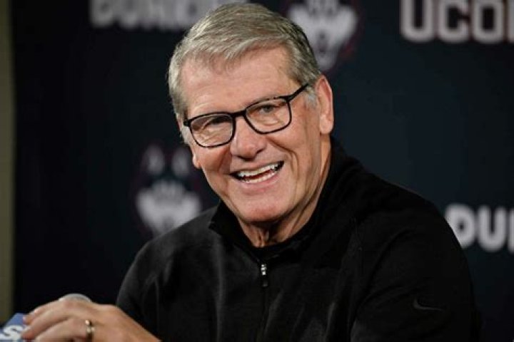 Geno Auriemma Geno Auriemma