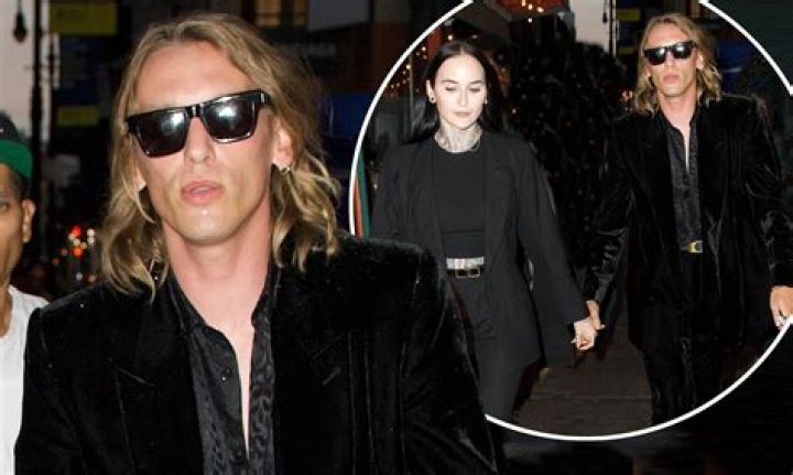 Jamie Campbell Bower with his girlfriend Ruby Quilter Jamie Campbell Bower with his girlfriend Ruby Quilter