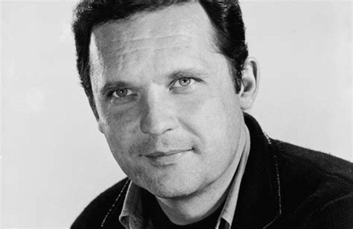 John Vernon John Vernon