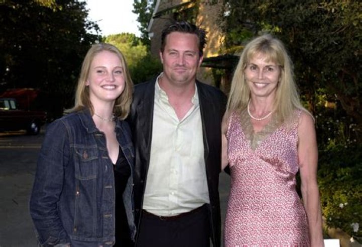 (l-r): Emily Morrison, Matthew Perry, and their mother, Suzanne Morrison smiling at the camera.