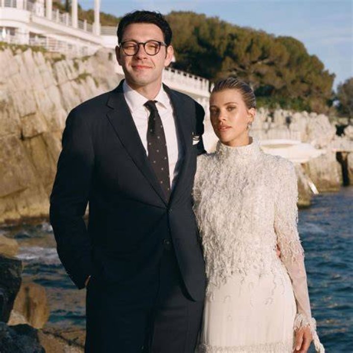 sofia richie independent wealth