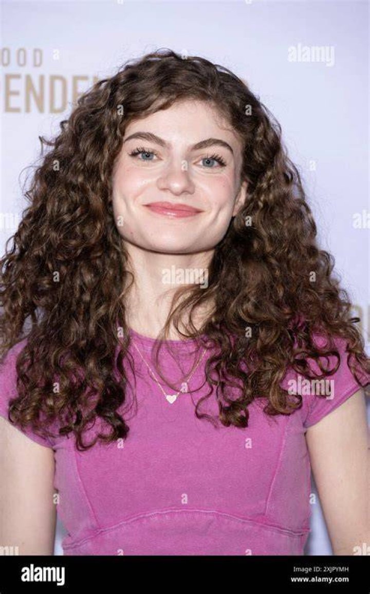 Sophie Pecora Sophie Pecora