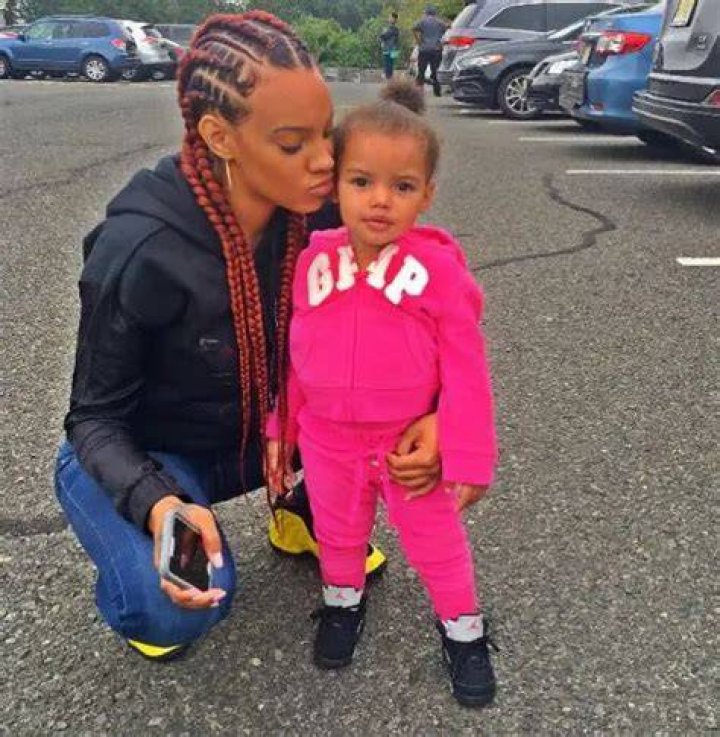 Zaviera Maxwell with her mother, Lezhae Zeona